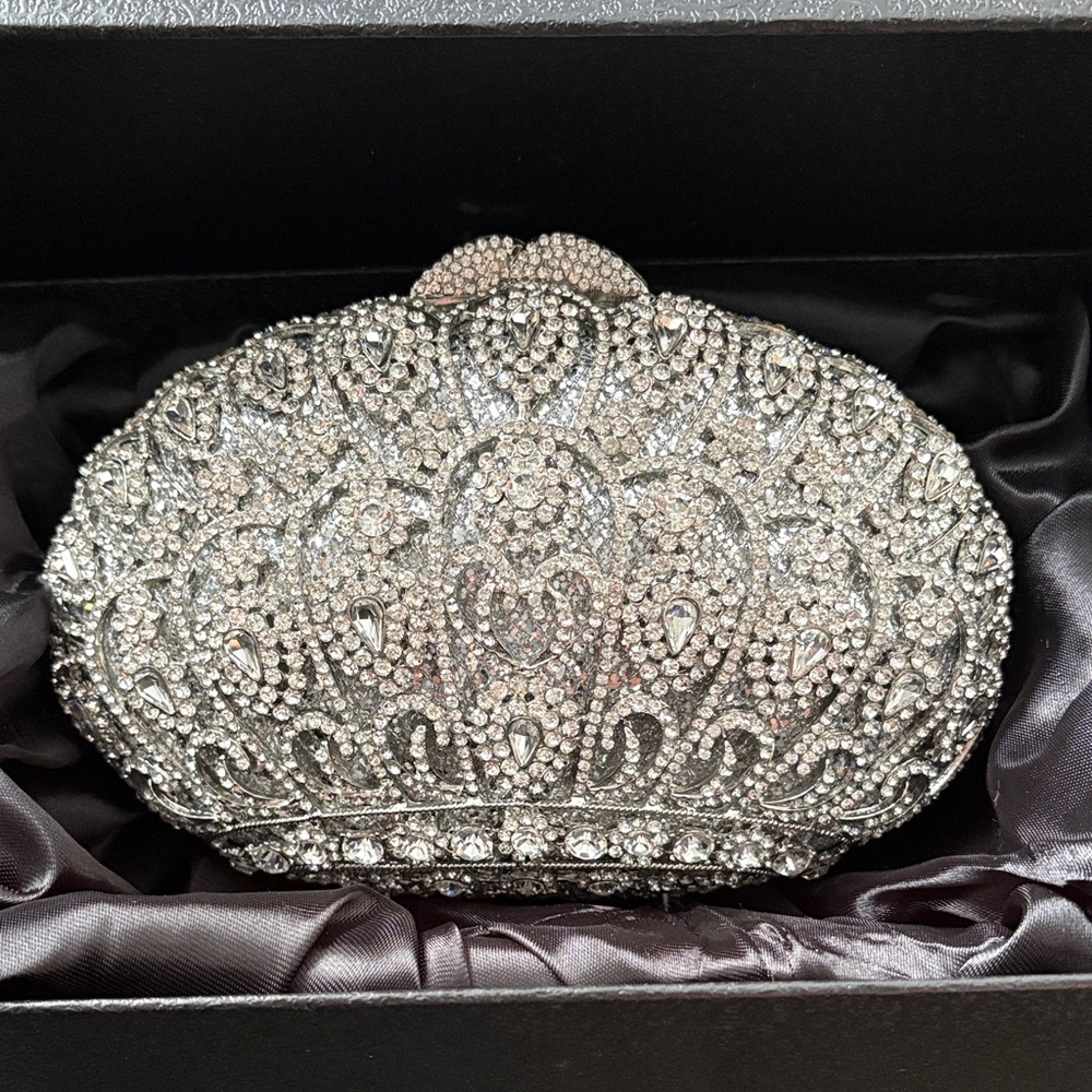 Dazzling Crystal Evening Clutch